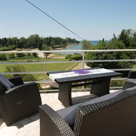 Anna Apartment