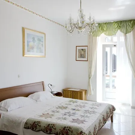 Anna Apartment