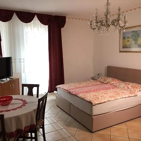 Anna Apartment