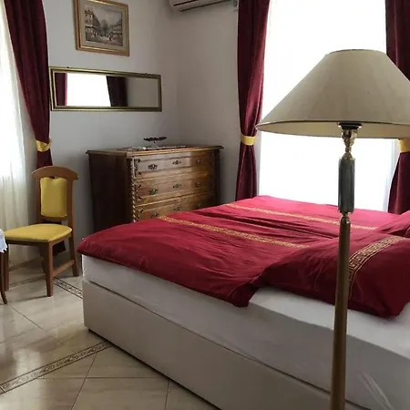 Anna Apartment