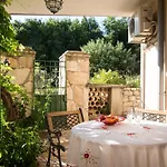Anna Apartman